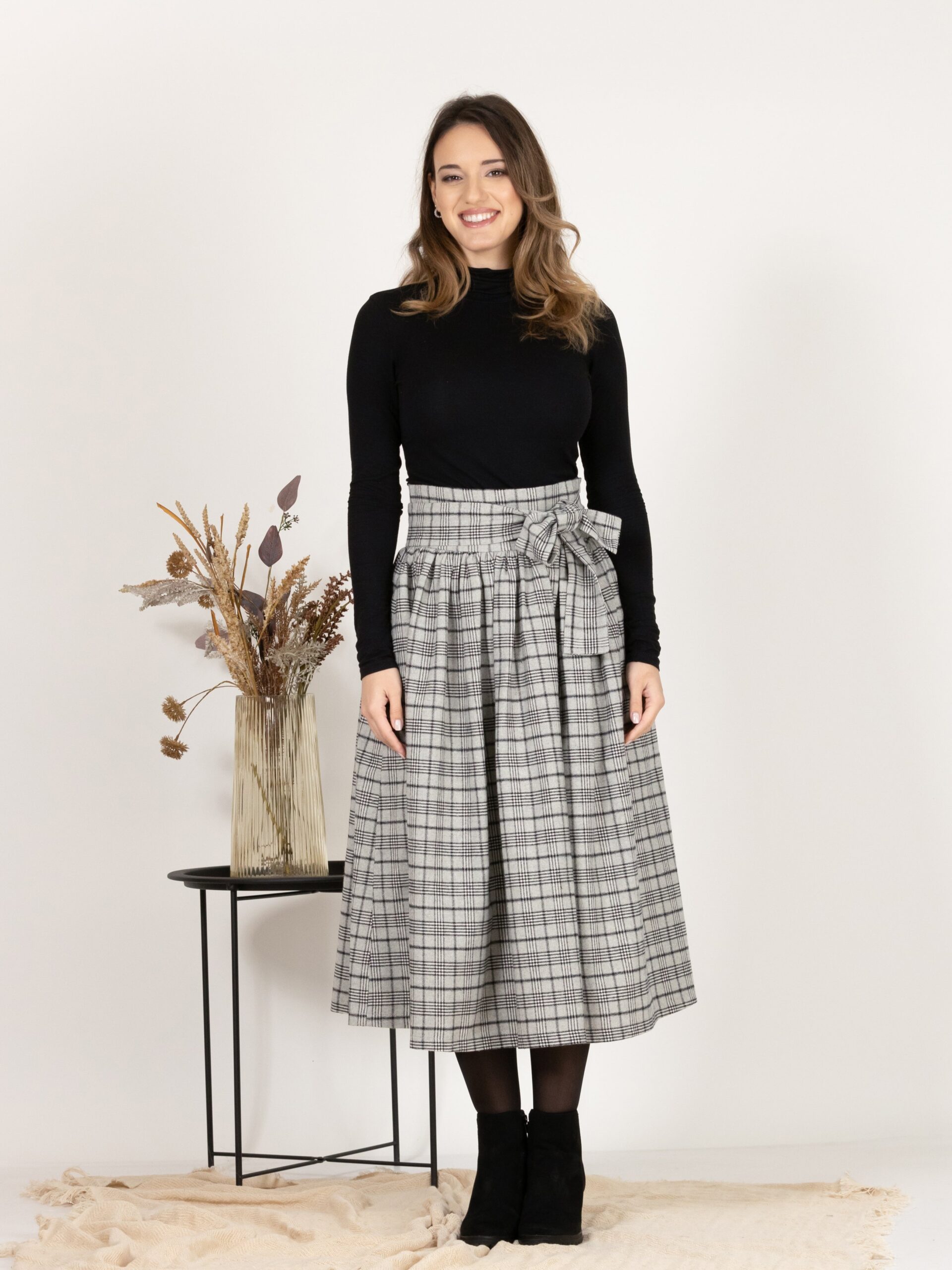 Elegantes Cotton Midi Plaid Skirt with High Waisted Bow and Pockets - Image 6