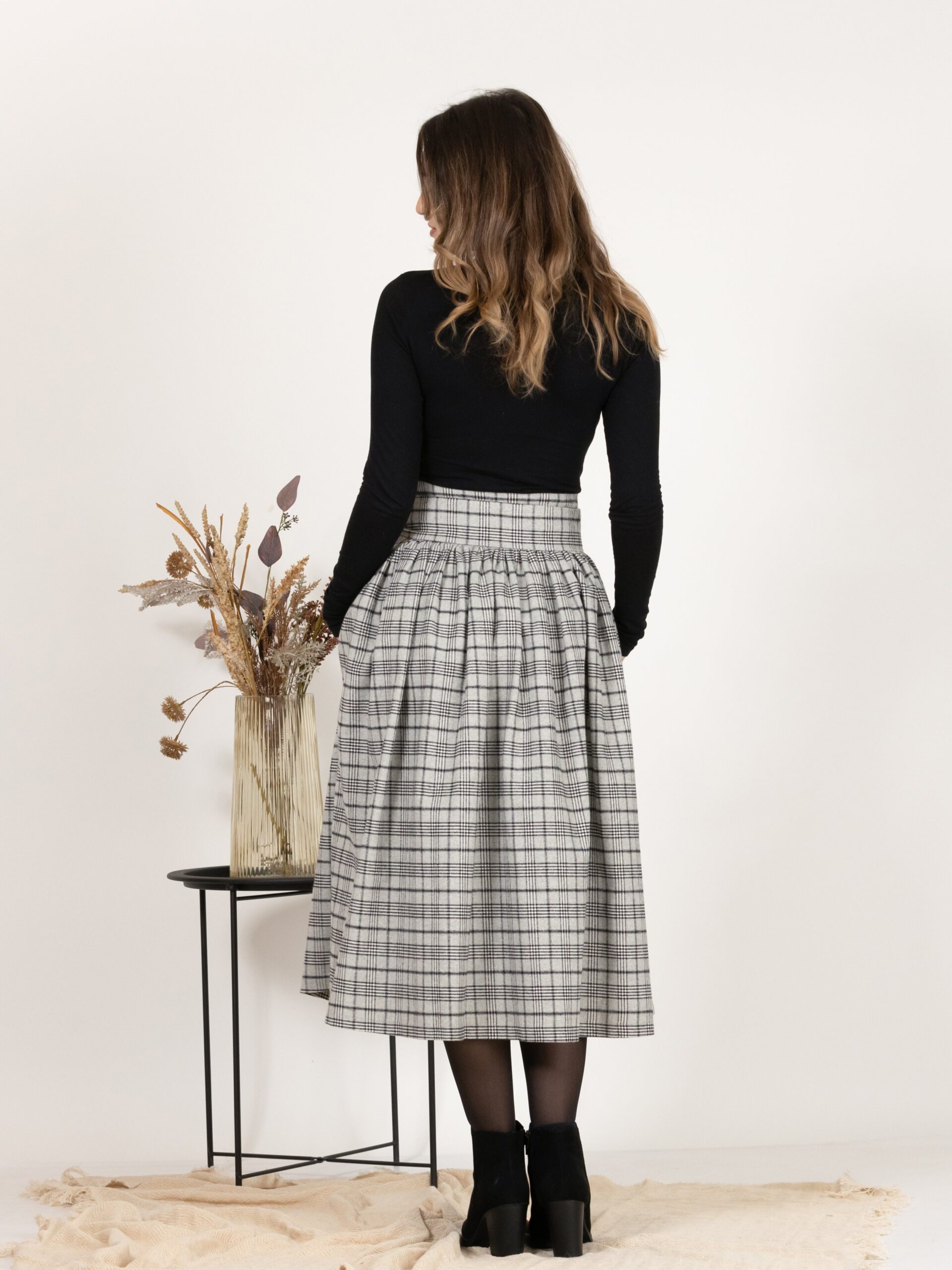 Elegantes Cotton Midi Plaid Skirt with High Waisted Bow and Pockets - Image 5