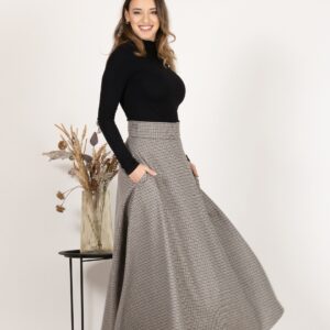Elegantes Wool Maxi A-Line Skirt with Pockets in Houndstooth Pattern