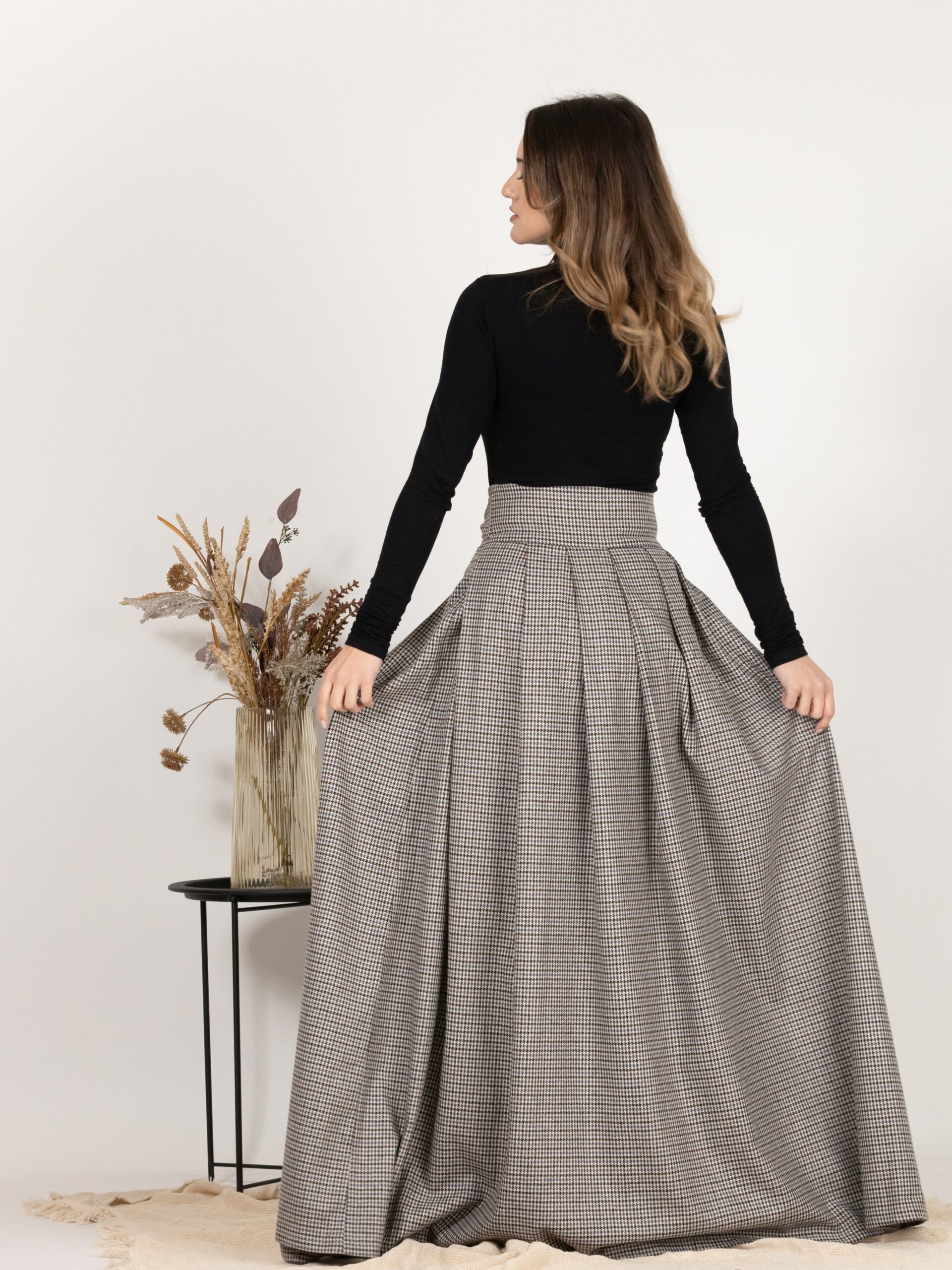Elegantes High Waisted Wool Long Skirt with Bow in Houndstooth Pattern - Image 3