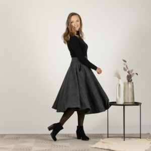 Elegantes Wool Midi Flare Skirt