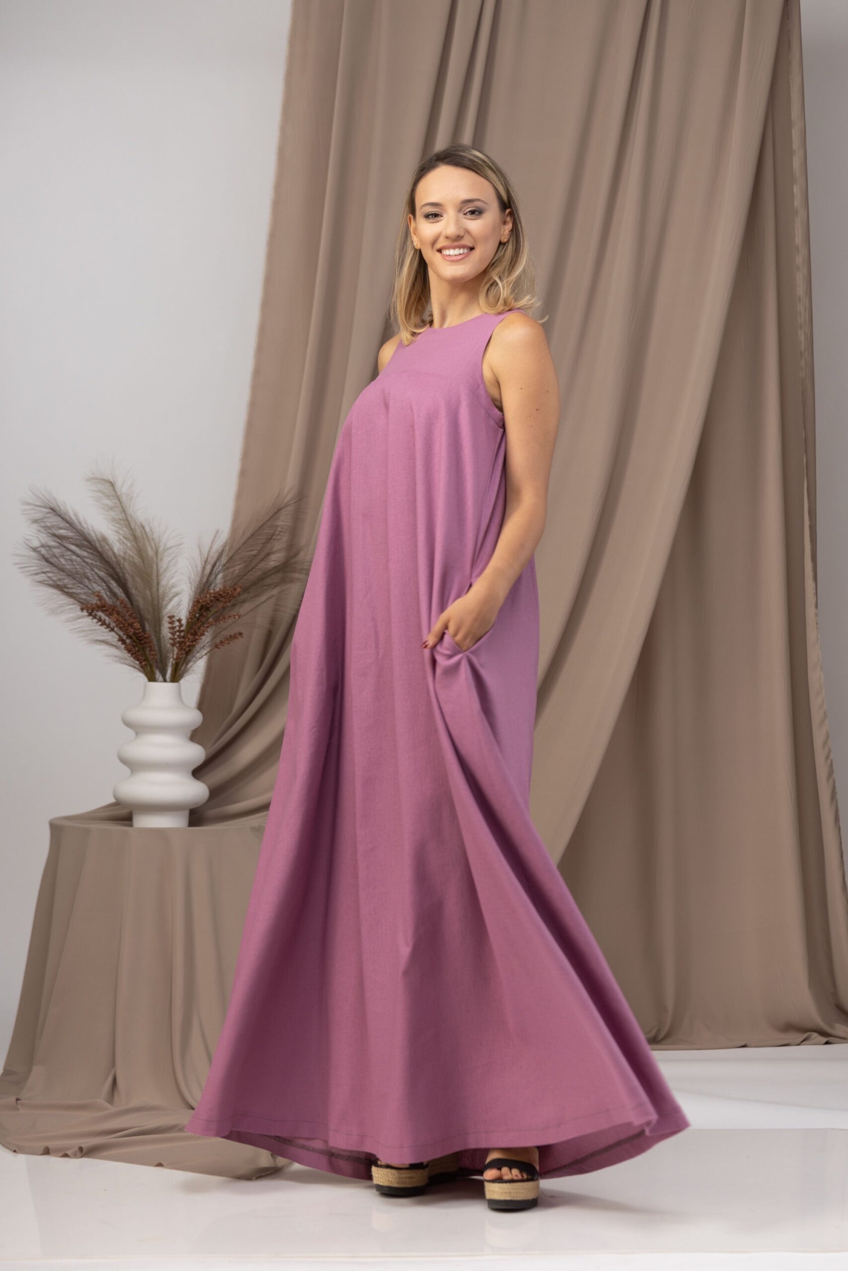 Elegantes Chocolate Lässiges Linen Maxikleid - Image 5