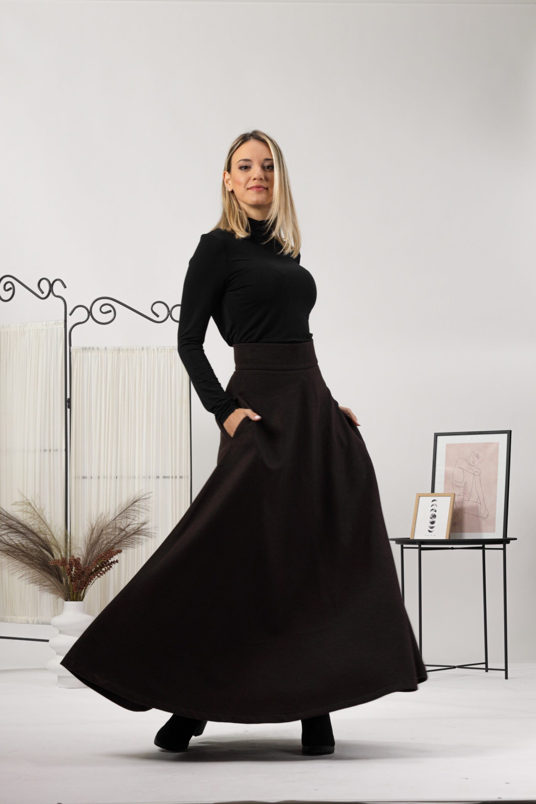 Elegantes Wool Maxi Plaid High Waisted Skirt with Pockets - Image 10