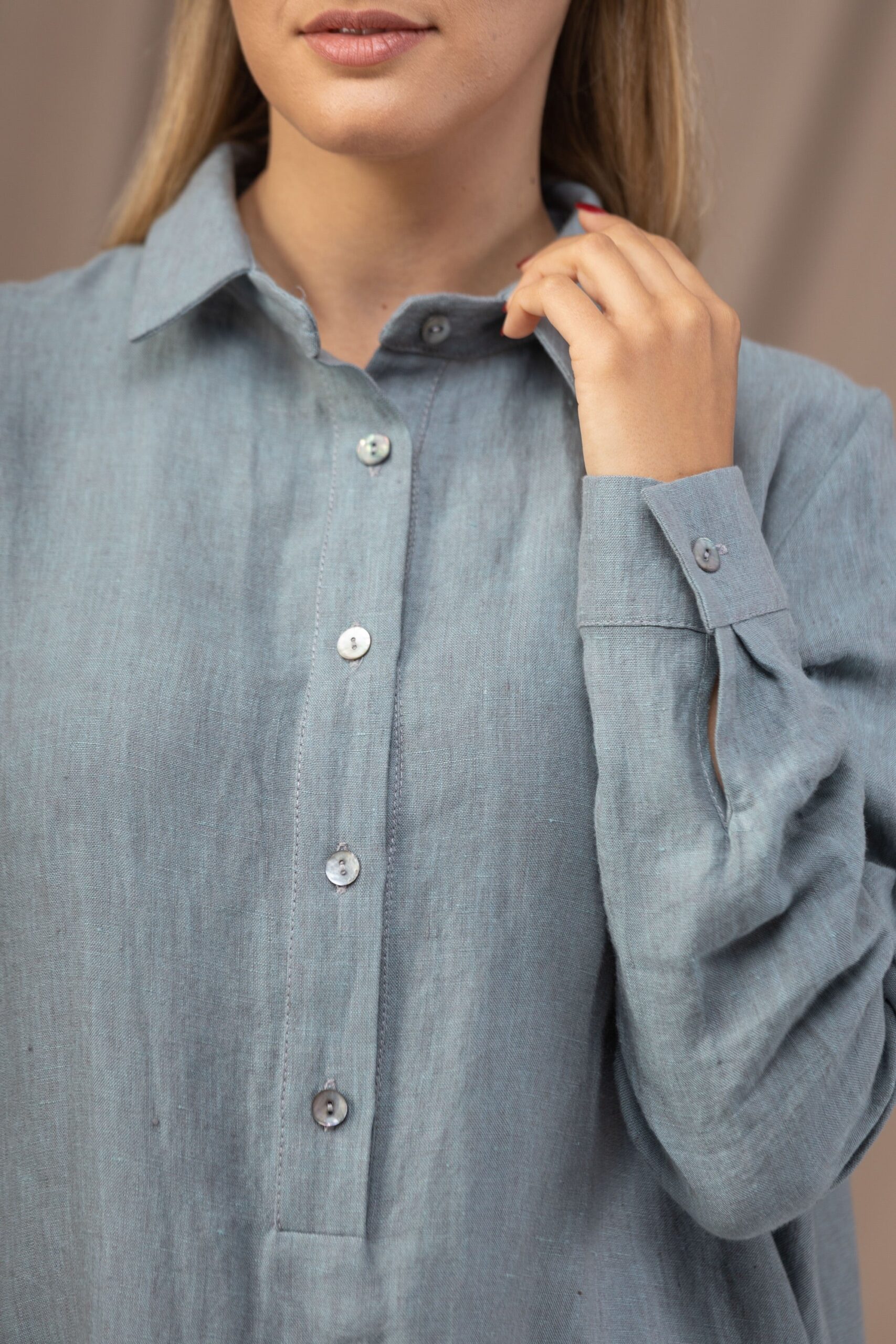 Elegantes Dusty Blue Oversized Linen Tunic - Image 4