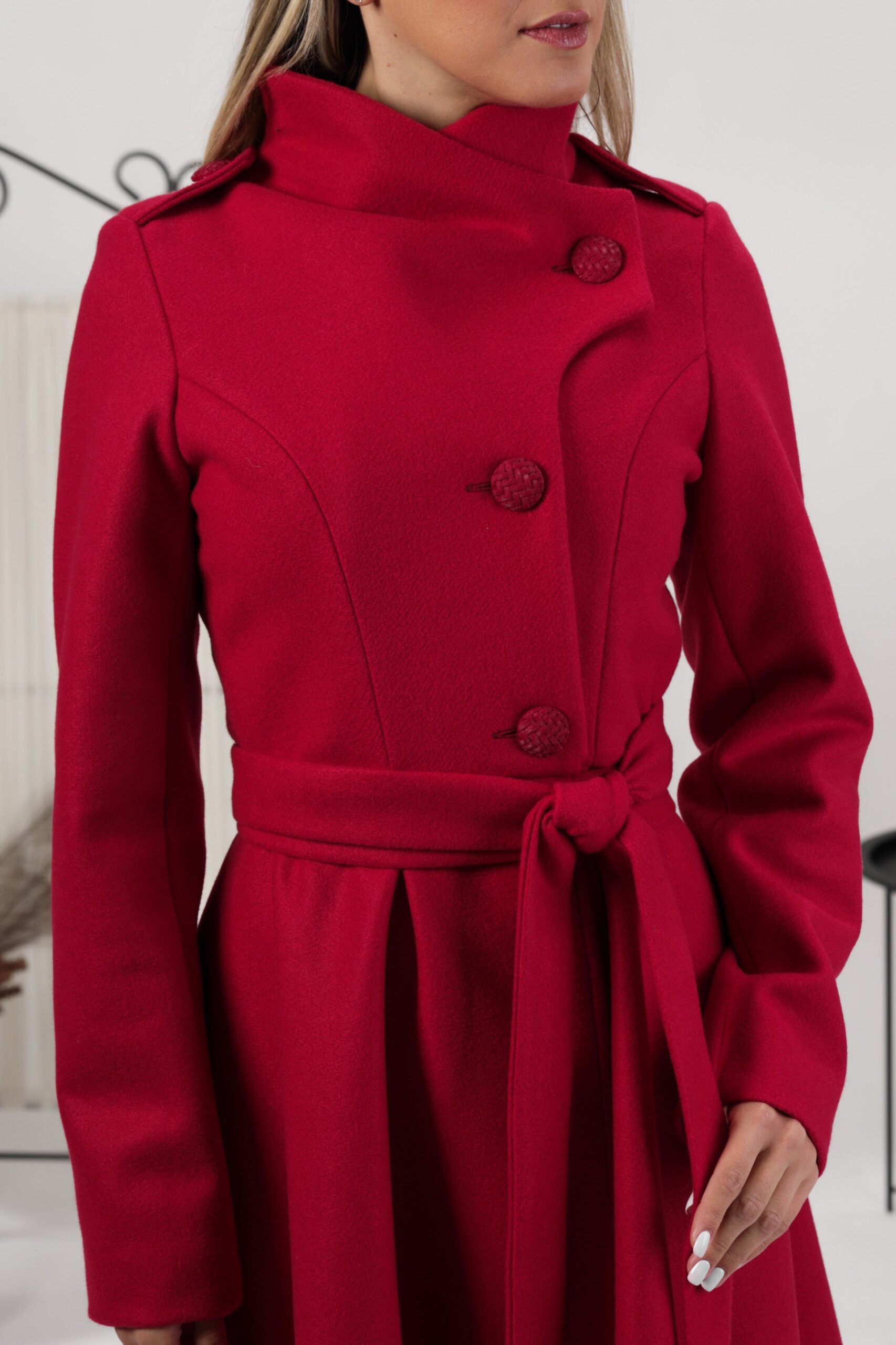 Elegantes A-Line Layered Wool Coat - Image 3