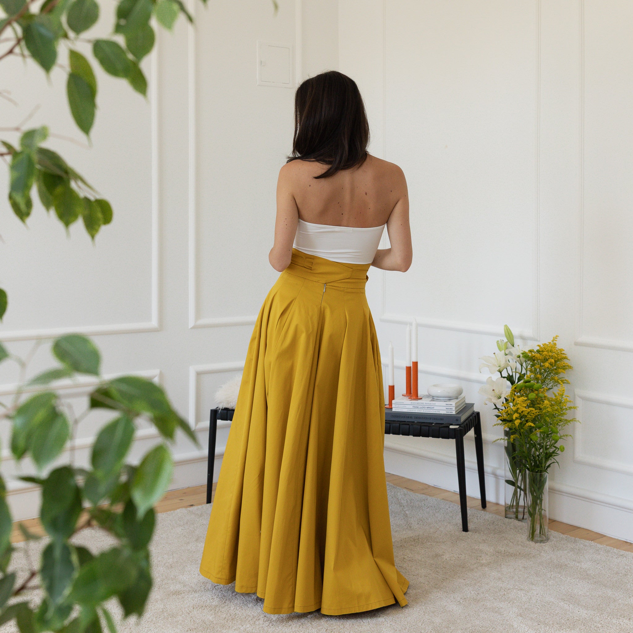 Elegantes Maxi Floor Length A-Line Skirt with Ultra High Waist in Mustard Color - Image 7